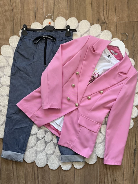 Rózsaszín arany gombos blézer