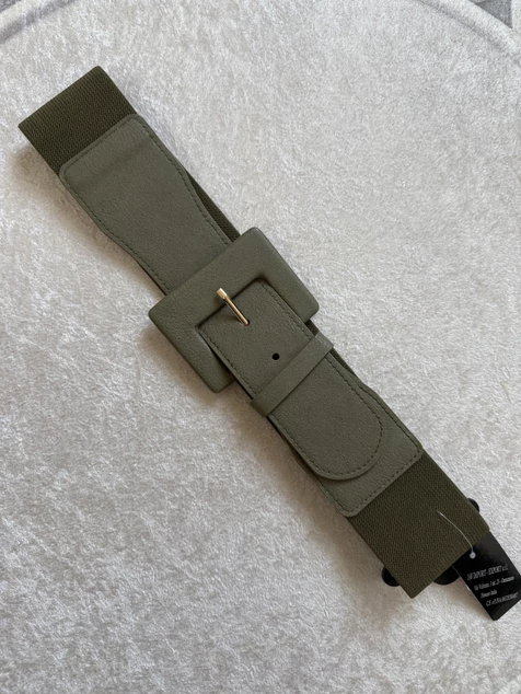 Khaki csatos spring öv 