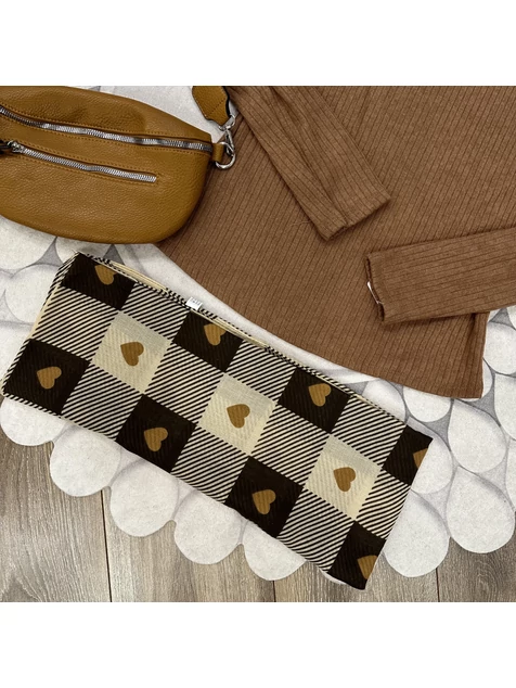 Bézs-barna szív mintás sál