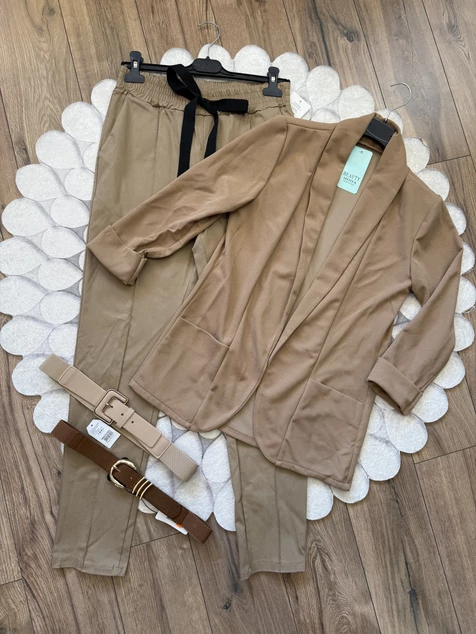 Barna basic blézer