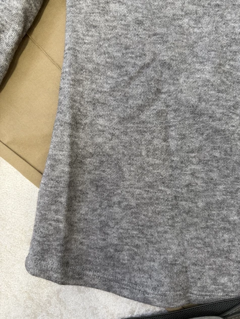 Szürke gyöngyös Audrey pulóver