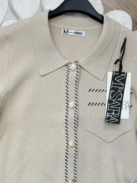 Bézs aranygombos Monaco kardigán