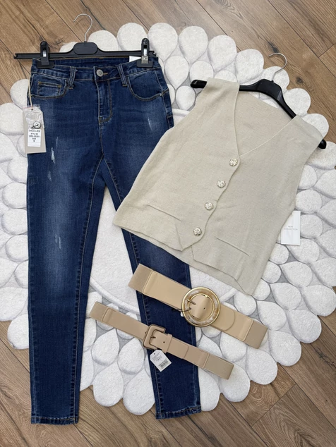 Bézs díszgombos mellény