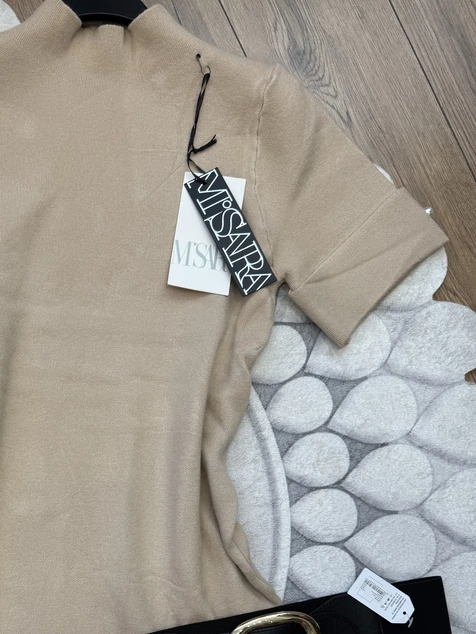 Bézs kötött Audrey ruha