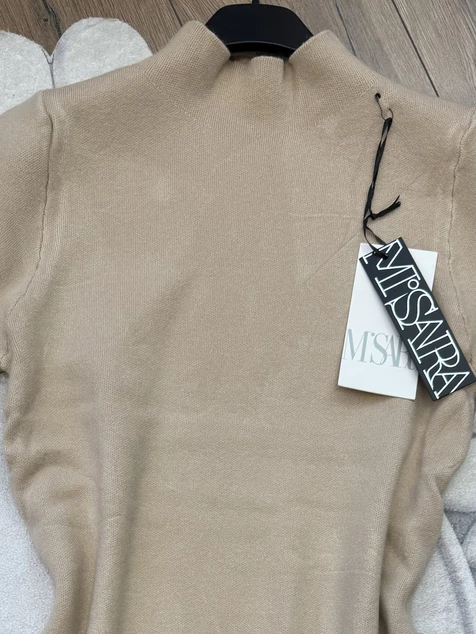 Bézs kötött Audrey ruha