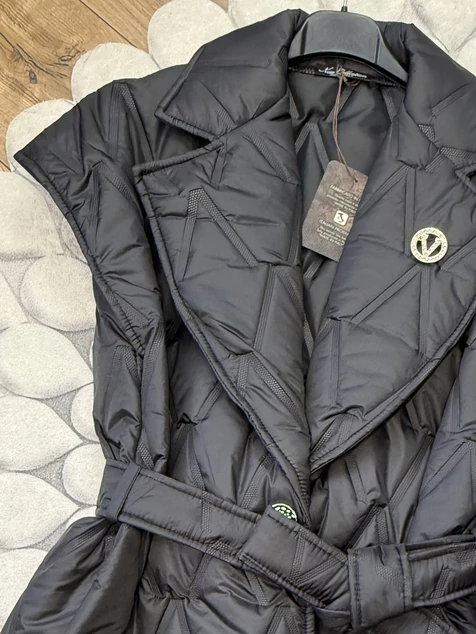 Fekete szteppelt mellény