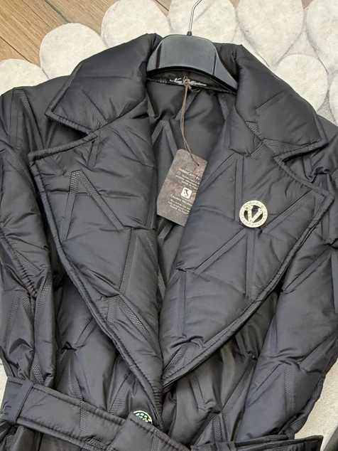 Fekete szteppelt mellény