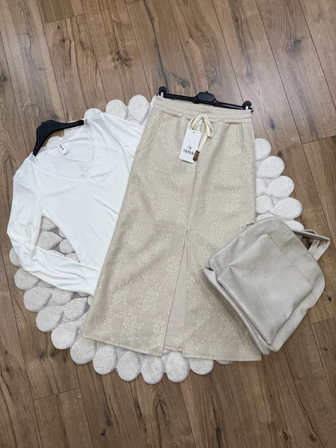 Bézs megkötős strasszos szoknya