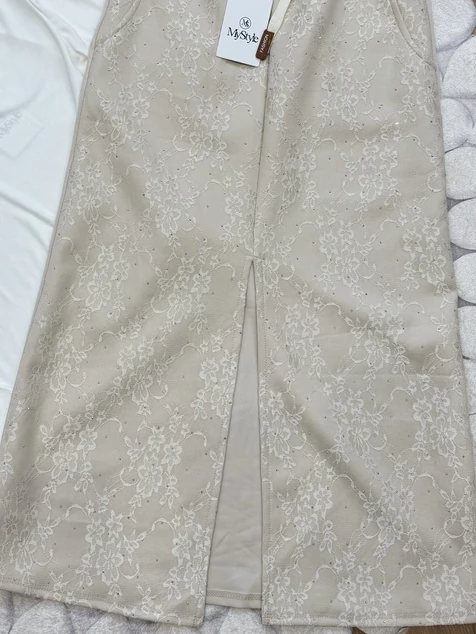 Bézs megkötős strasszos szoknya