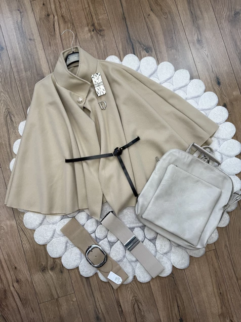 Bézs poncsó kabát