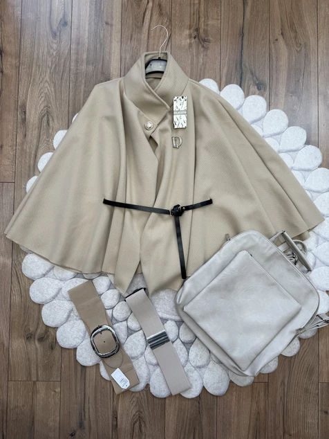 Bézs poncsó kabát