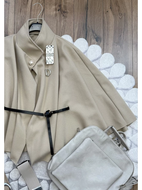 Bézs poncsó kabát