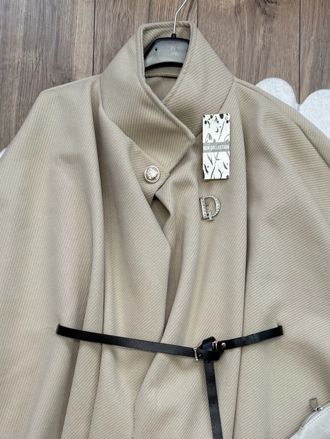 Bézs poncsó kabát