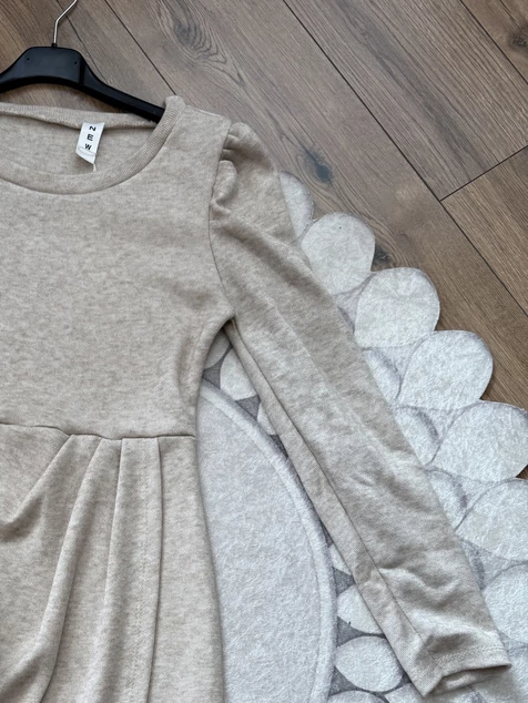 Bézs elegáns kötött ruha