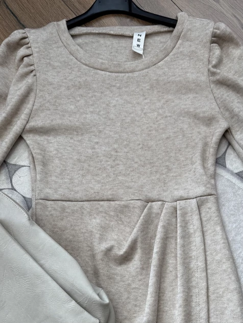 Bézs elegáns kötött ruha