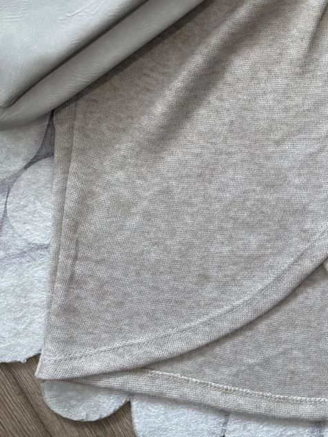 Bézs elegáns kötött ruha