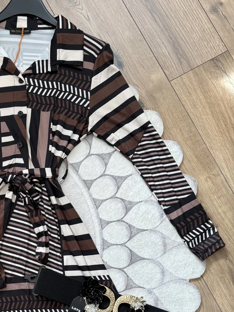 Fekete-bézs New York ruha