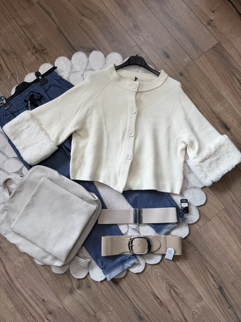 Krém szőrmés elegáns kardigán