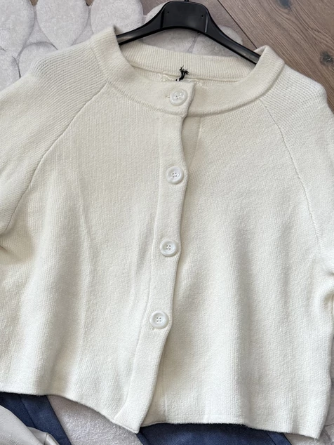 Krém szőrmés elegáns kardigán