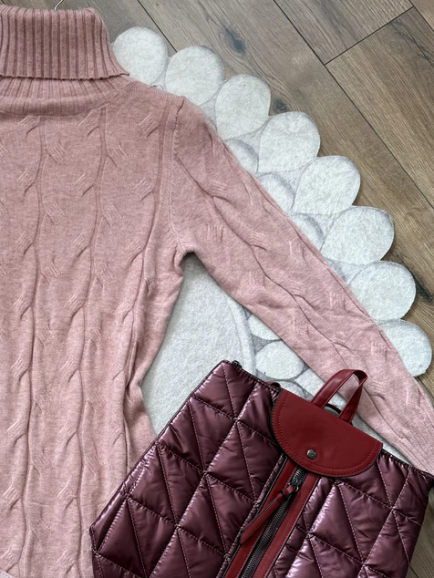 Púder nyomott mintás kötött ruha