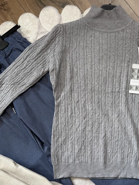 Szürke nyomott mintás félgarbós pulóver