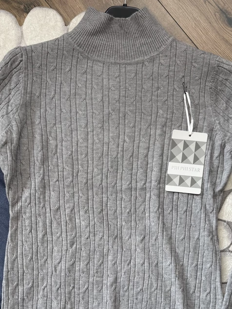 Szürke nyomott mintás félgarbós pulóver