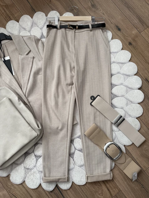 Bézs Audrey nadrág