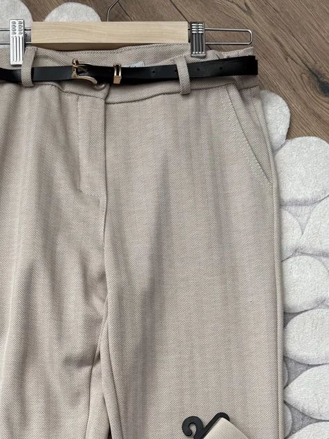 Bézs Audrey nadrág