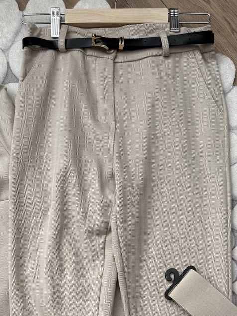 Bézs Audrey nadrág