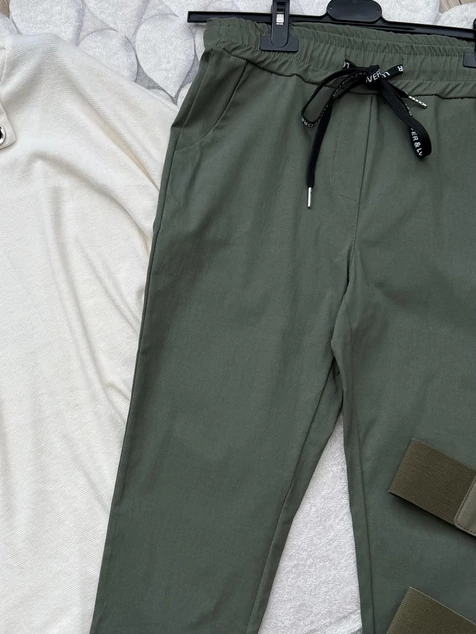 Khaki sportos nadrág