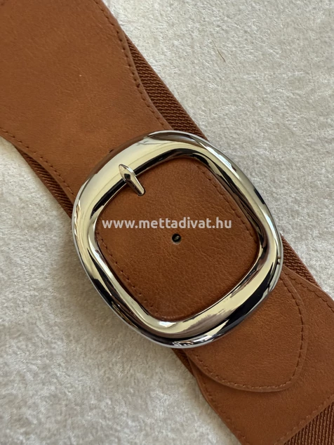Barna ezüst csatos öv 