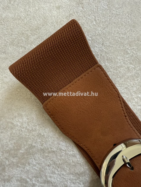 Barna ezüst csatos öv 