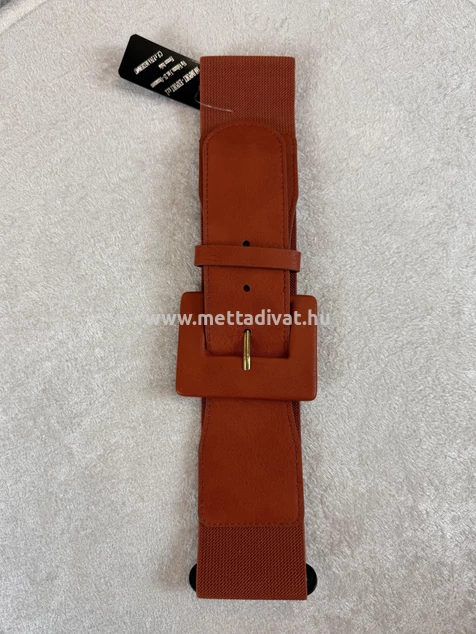 Téglavörös csatos spring öv 