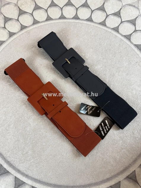 Téglavörös csatos spring öv 